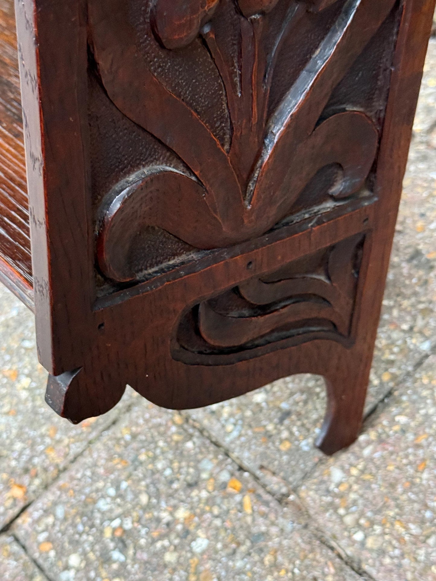 Antique Arts & Crafts Oak Wall Shelf with Hand-Carved Tulip Motif c.1910s English Country House Display Rack, antique wall shelf, oak shelf