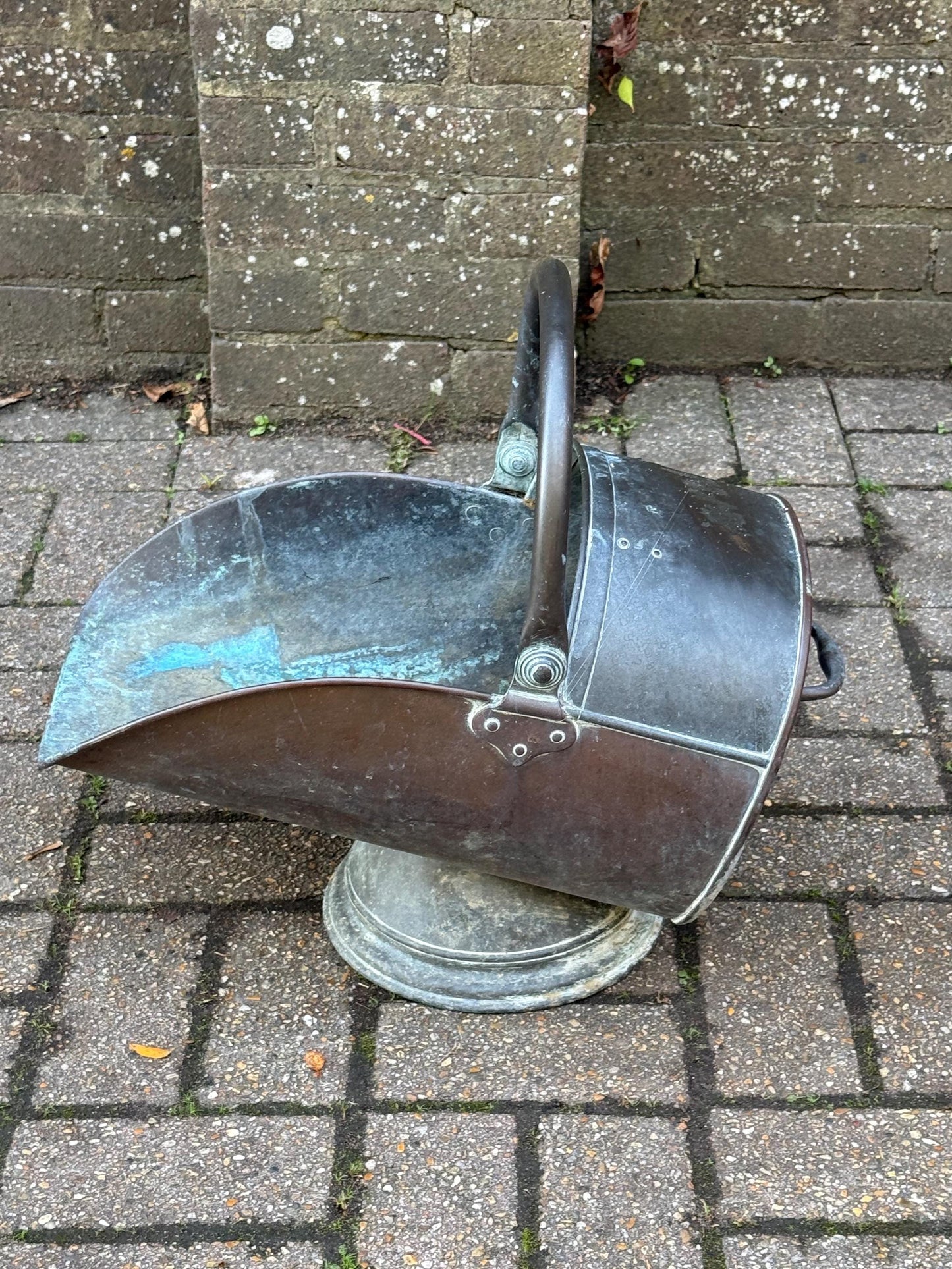 Antique Victorian Copper Coal Scuttle with Brass Handles – 19th Century English Fireside Bucket / Vintage Patinated Copper Planter