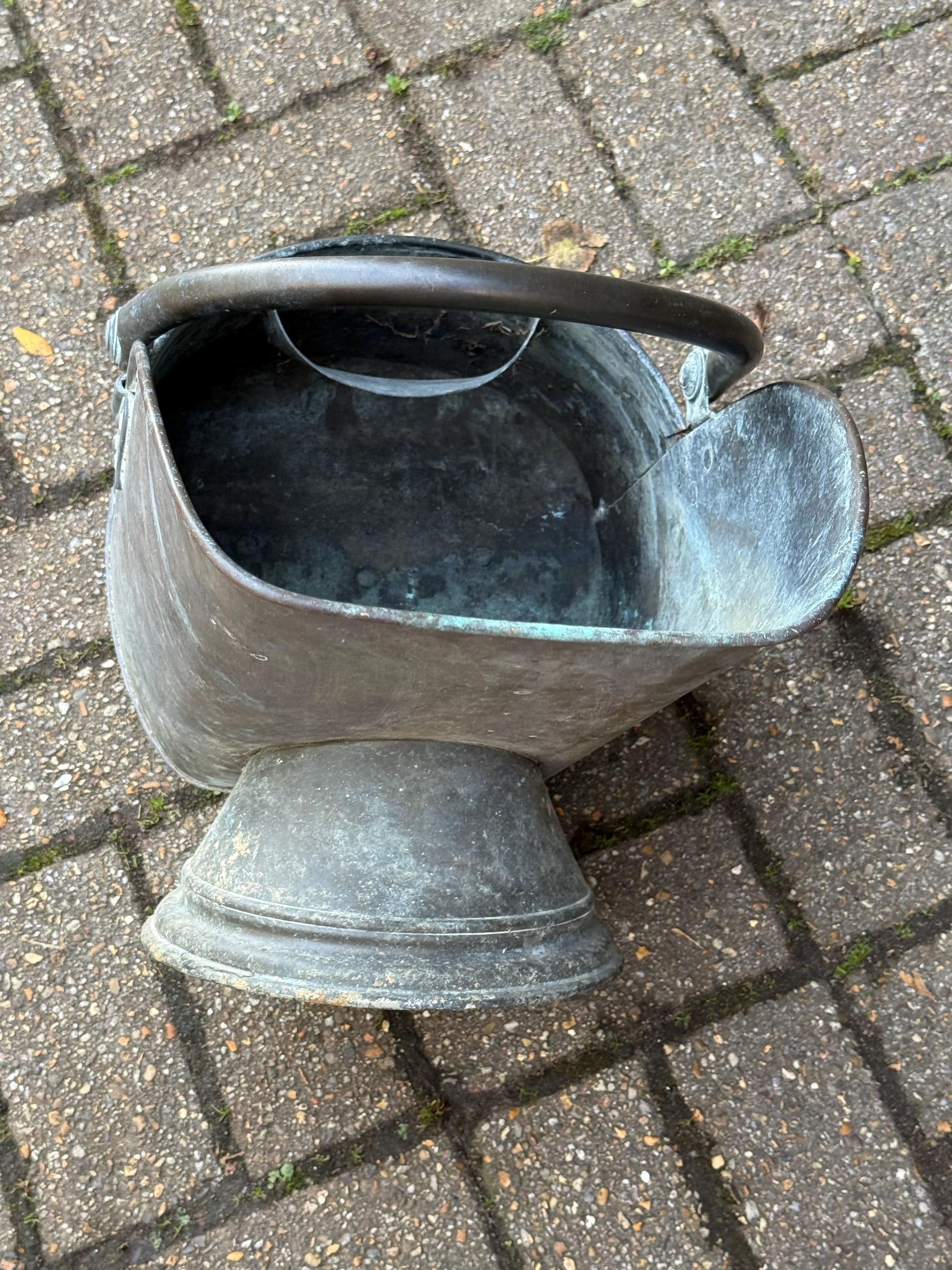 Antique Victorian Copper Coal Scuttle with Brass Handles – 19th Century English Fireside Bucket / Vintage Patinated Copper Planter