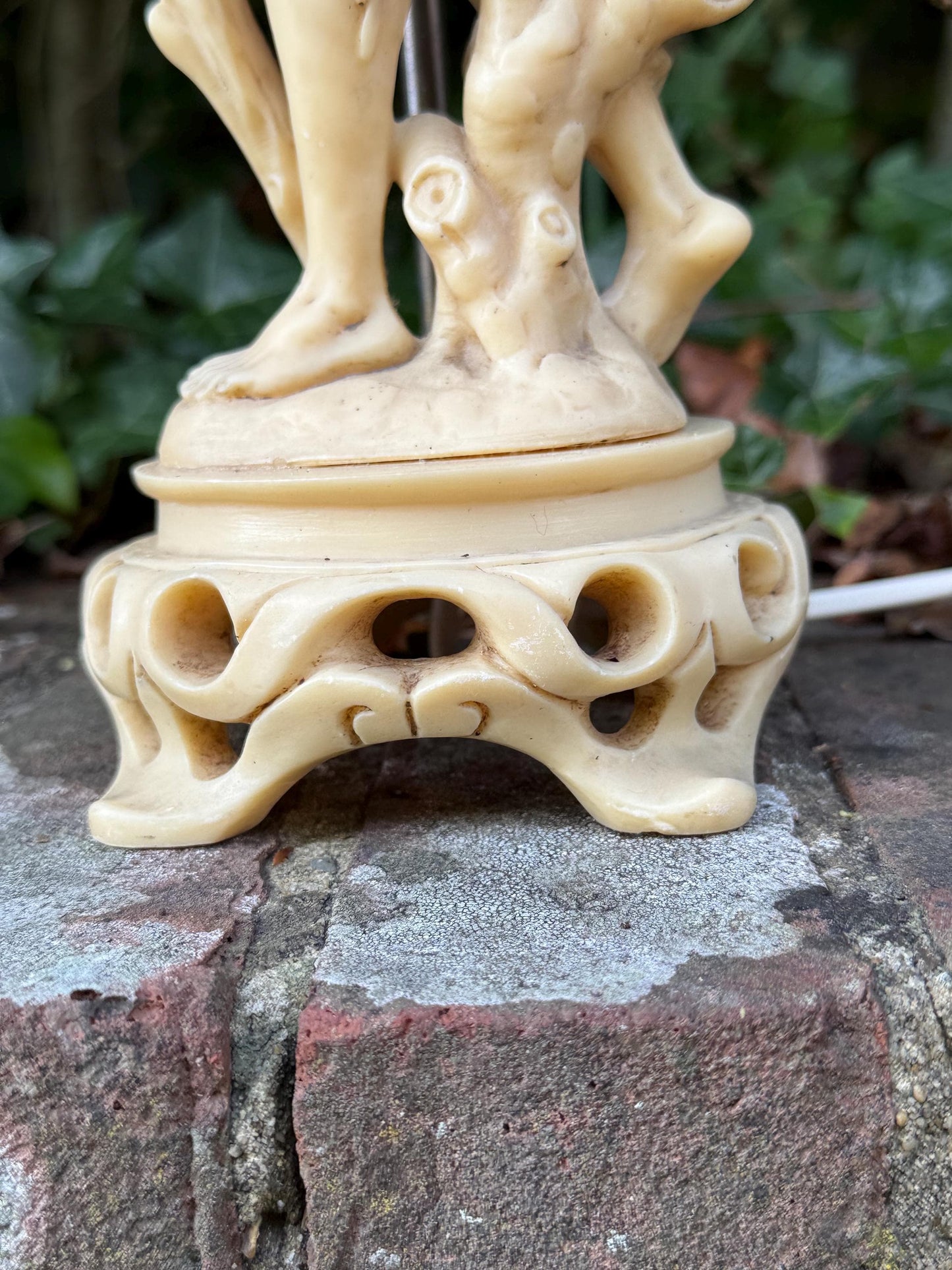 Vintage 1960s Oriental-Style, Oriental Man with baskets of produce, Resin Lamp with Fabric Shade - VGC, working retro lamp, original shade