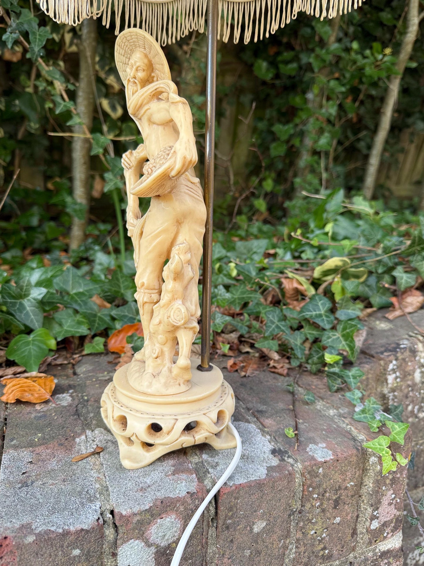 Vintage 1960s Oriental-Style, Oriental Man with baskets of produce, Resin Lamp with Fabric Shade - VGC, working retro lamp, original shade