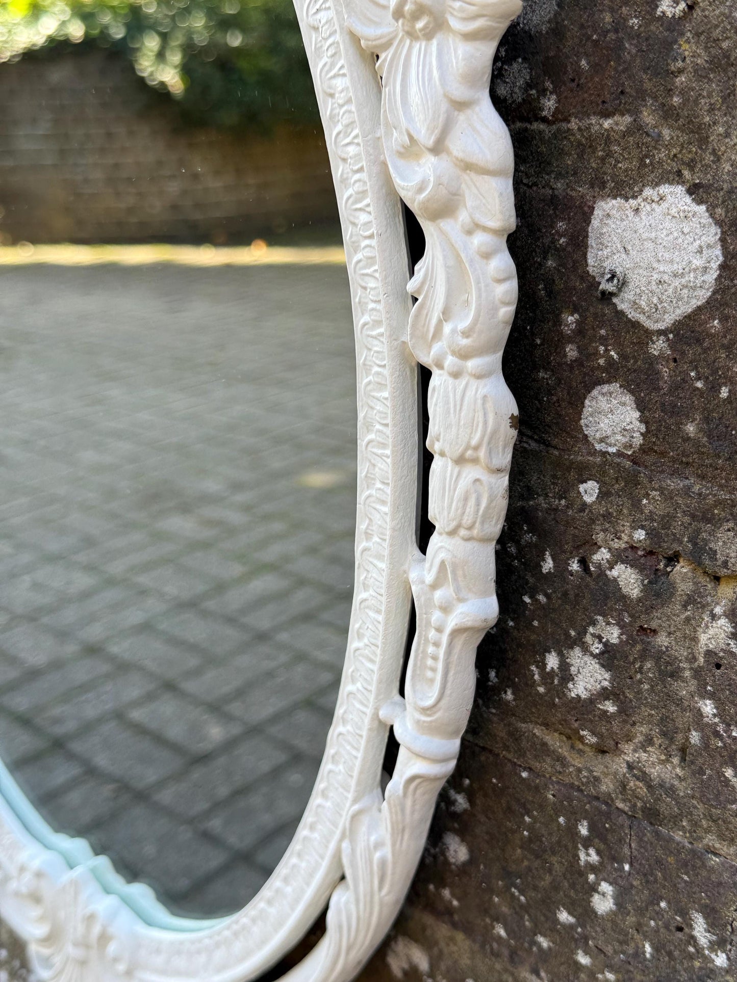 Vintage Cast Metal Rococo Mirror – White Ornate Wall Mirror with Lady Face Detail, Hollywood Regency Baroque Revival Decor, retro mirror