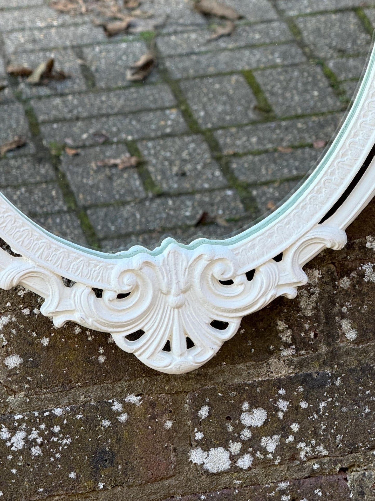 Vintage Cast Metal Rococo Mirror – White Ornate Wall Mirror with Lady Face Detail, Hollywood Regency Baroque Revival Decor, retro mirror