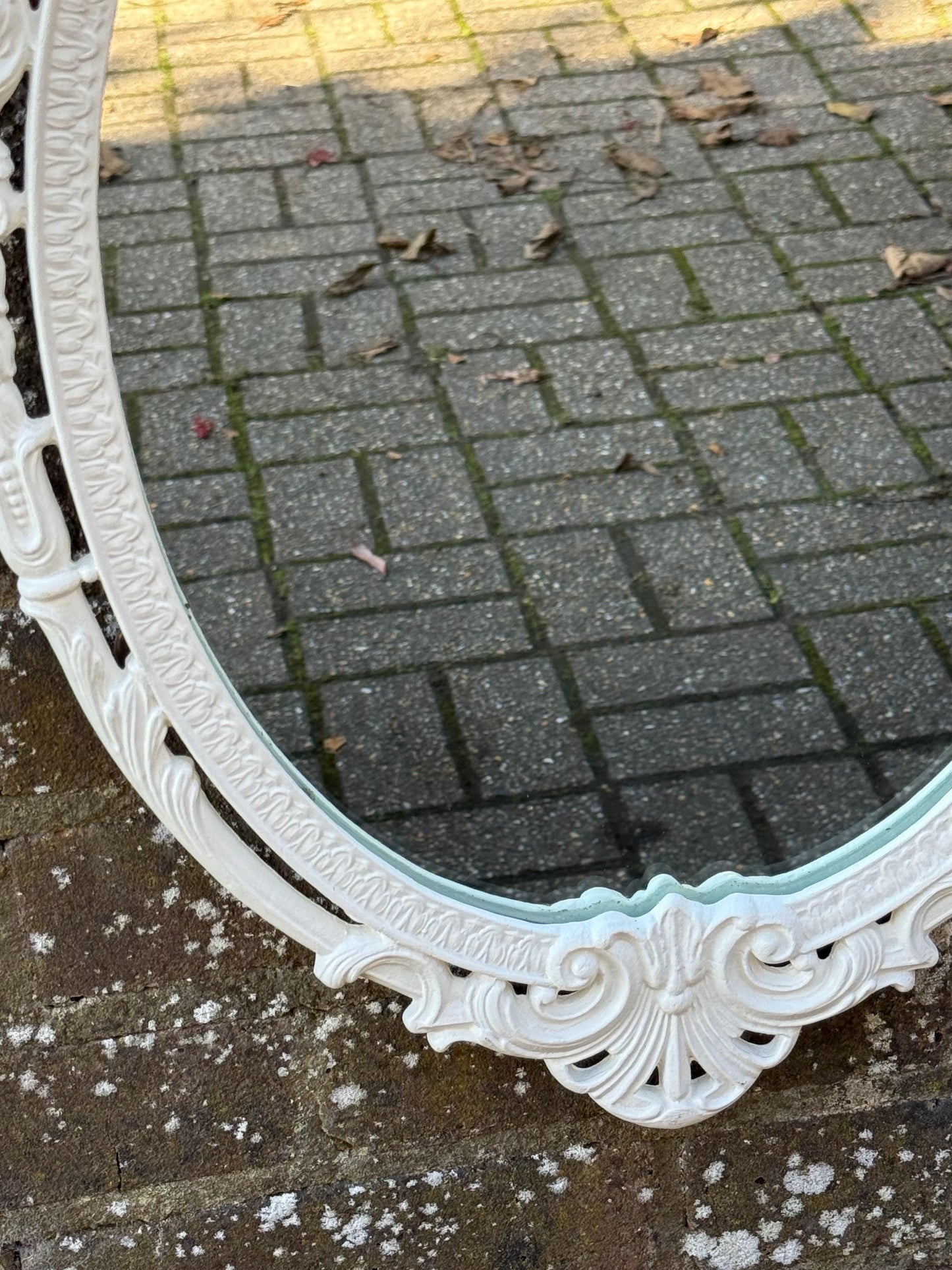 Vintage Cast Metal Rococo Mirror – White Ornate Wall Mirror with Lady Face Detail, Hollywood Regency Baroque Revival Decor, retro mirror