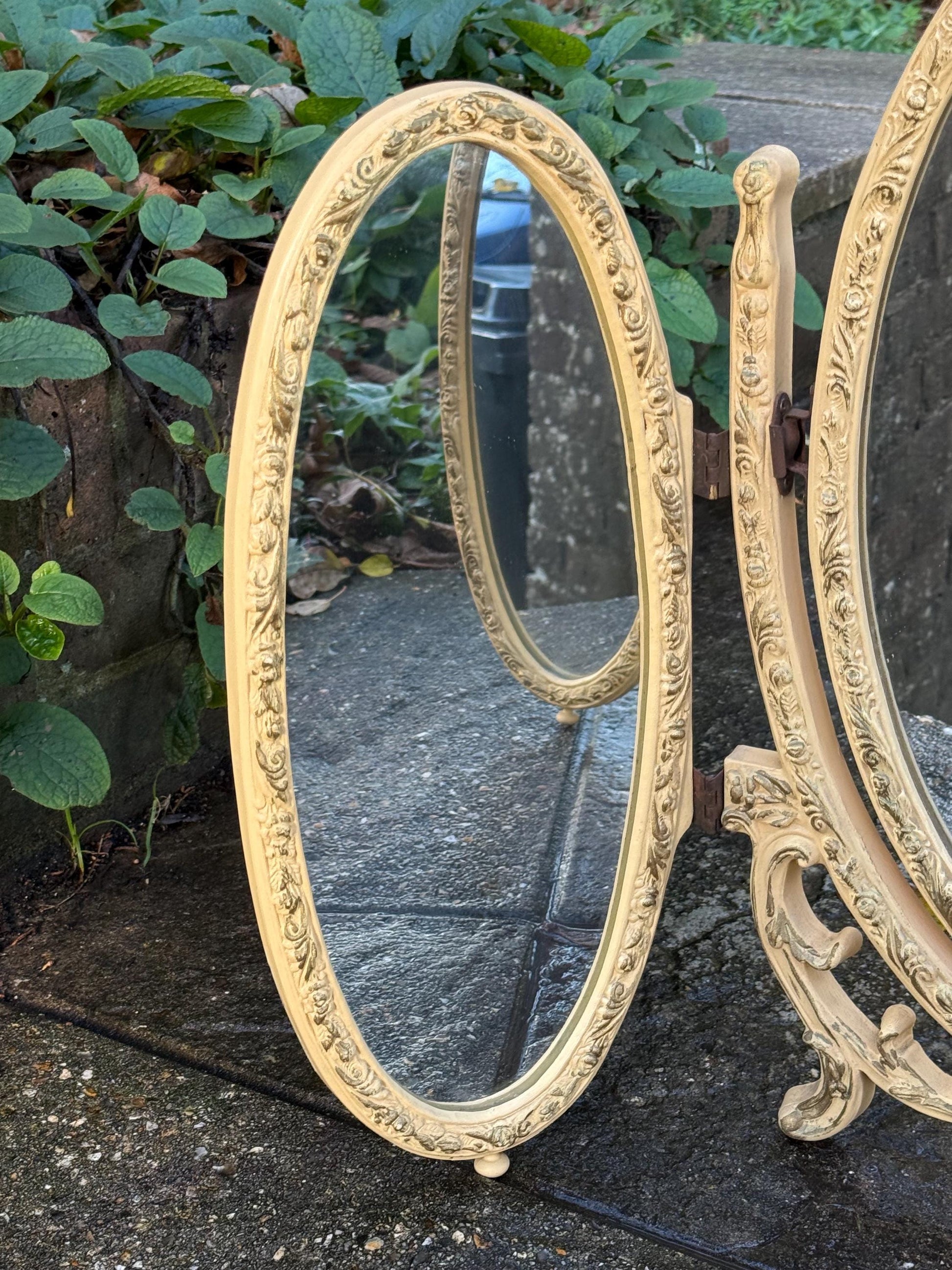 Vintage 1970s Rococo Triple Vanity Mirror, Ornate Dressing Table Mirror, French Style Swivel Oval Mirror Hollywood Regency Decor Retro decor