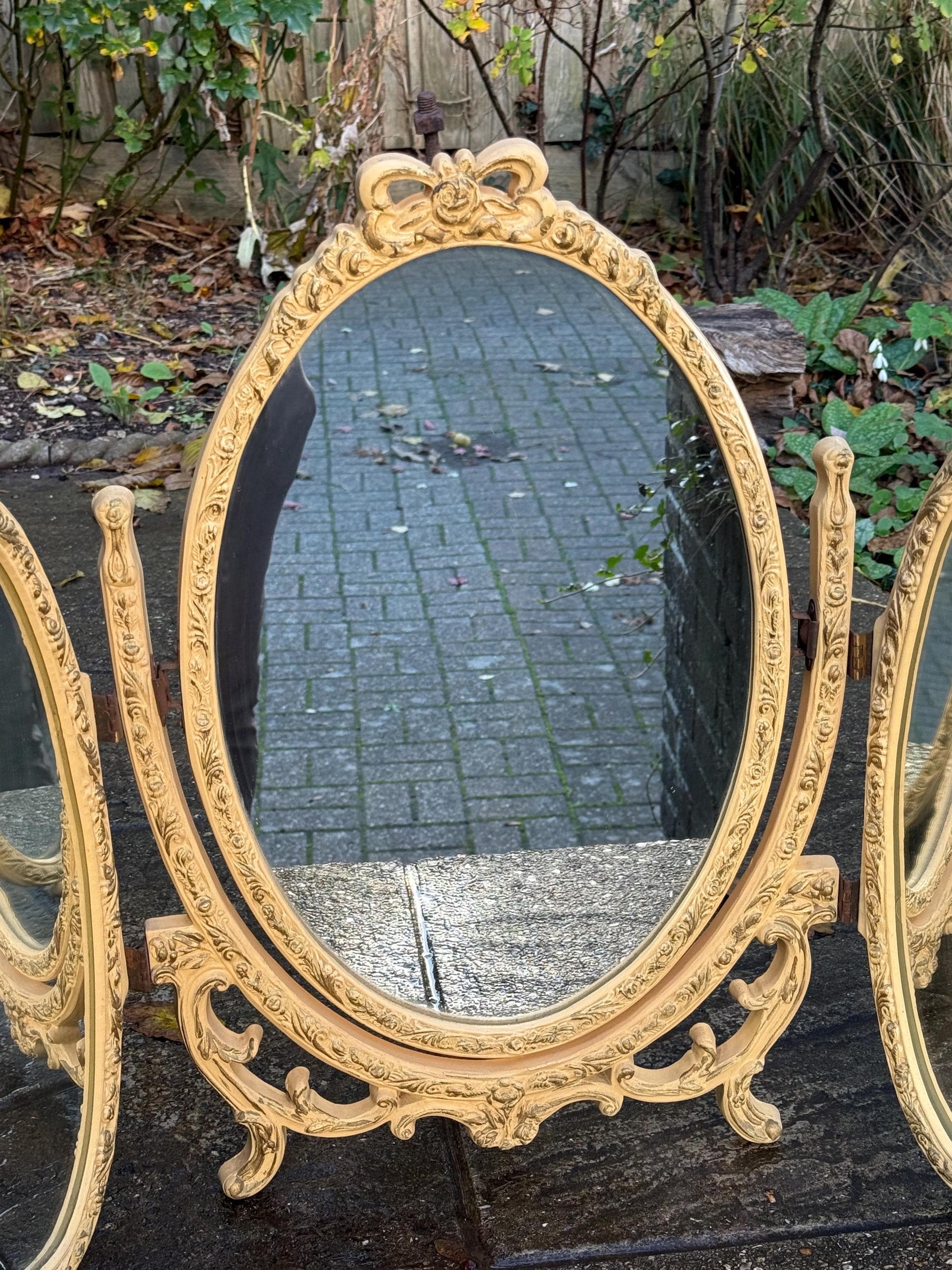 Vintage 1970s Rococo Triple Vanity Mirror, Ornate Dressing Table Mirror, French Style Swivel Oval Mirror Hollywood Regency Decor Retro decor