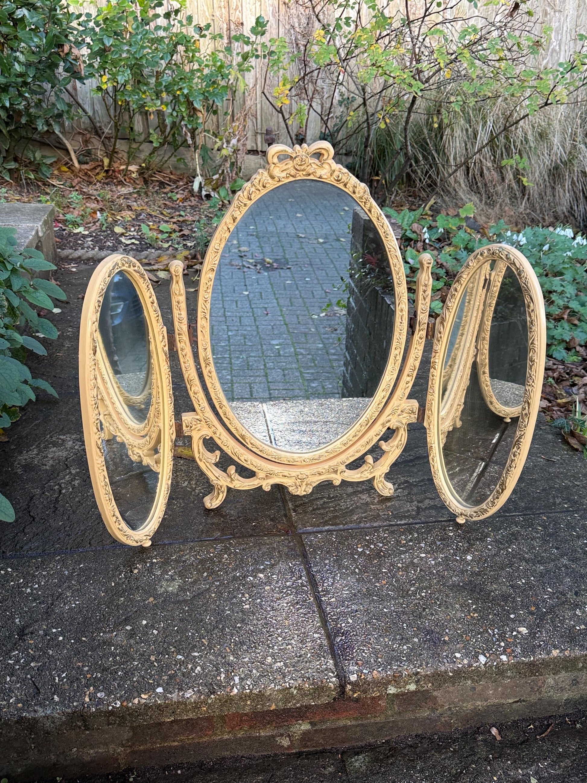 Vintage 1970s Rococo Triple Vanity Mirror, Ornate Dressing Table Mirror, French Style Swivel Oval Mirror Hollywood Regency Decor Retro decor