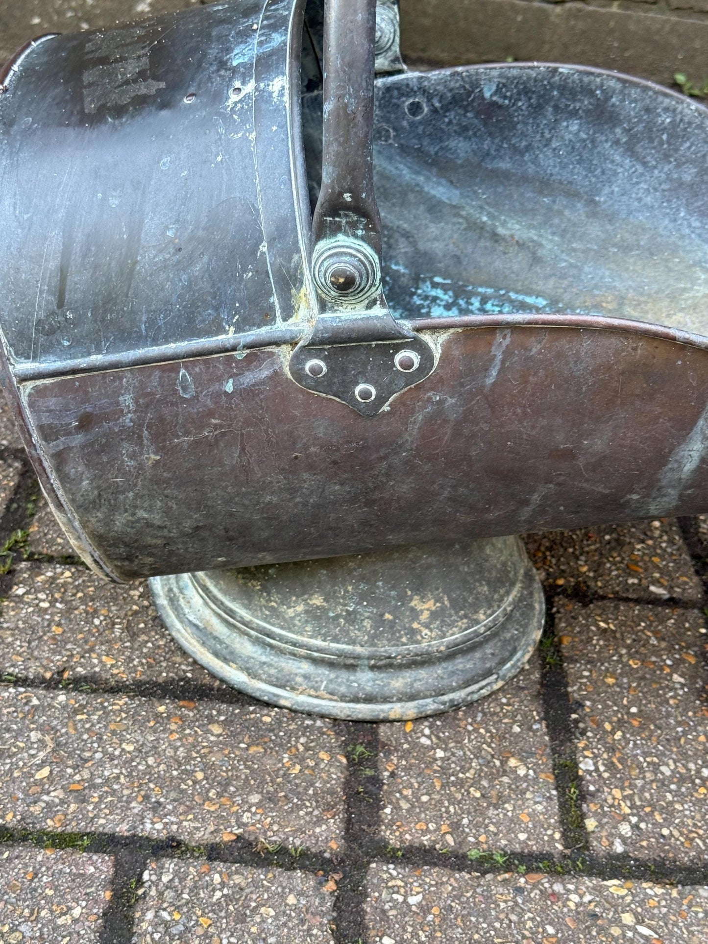 Antique Victorian Copper Coal Scuttle with Brass Handles – 19th Century English Fireside Bucket / Vintage Patinated Copper Planter