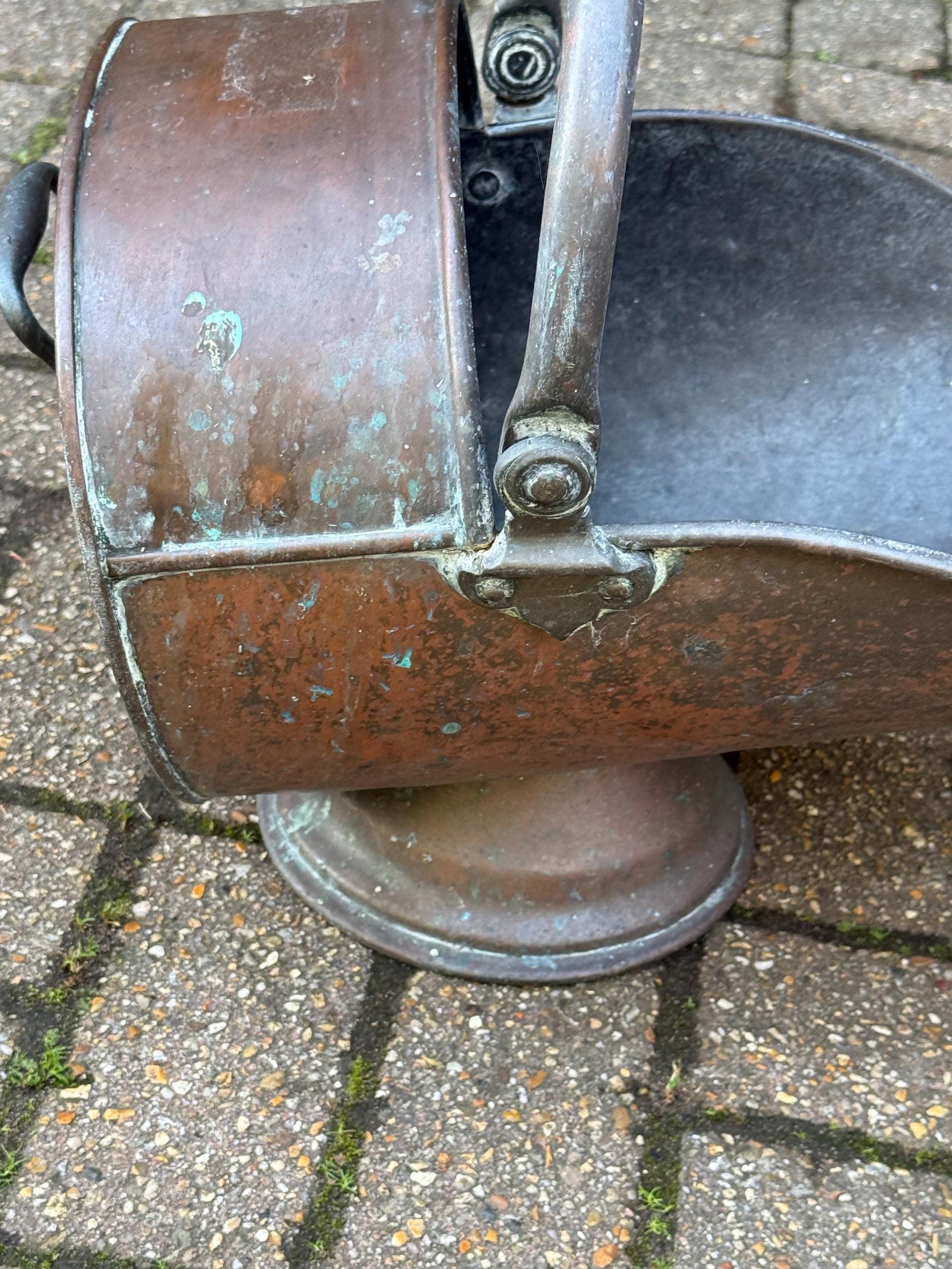Antique Edwardian Copper Coal Scuttle with Brass Handles – Early 1900s English Fireside Bucket / Vintage Patinated Copper Planter