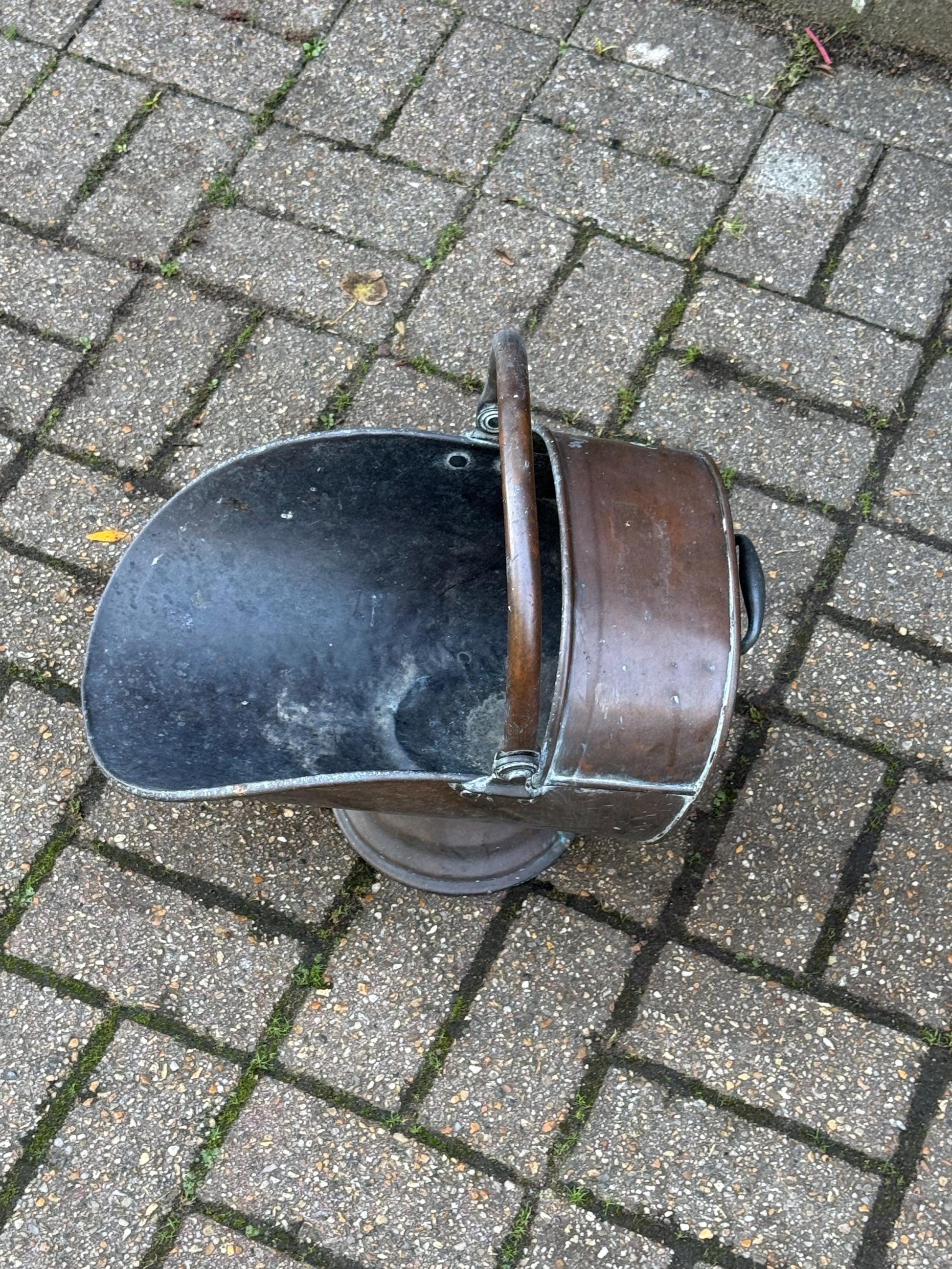 Antique Edwardian Copper Coal Scuttle with Brass Handles – Early 1900s English Fireside Bucket / Vintage Patinated Copper Planter