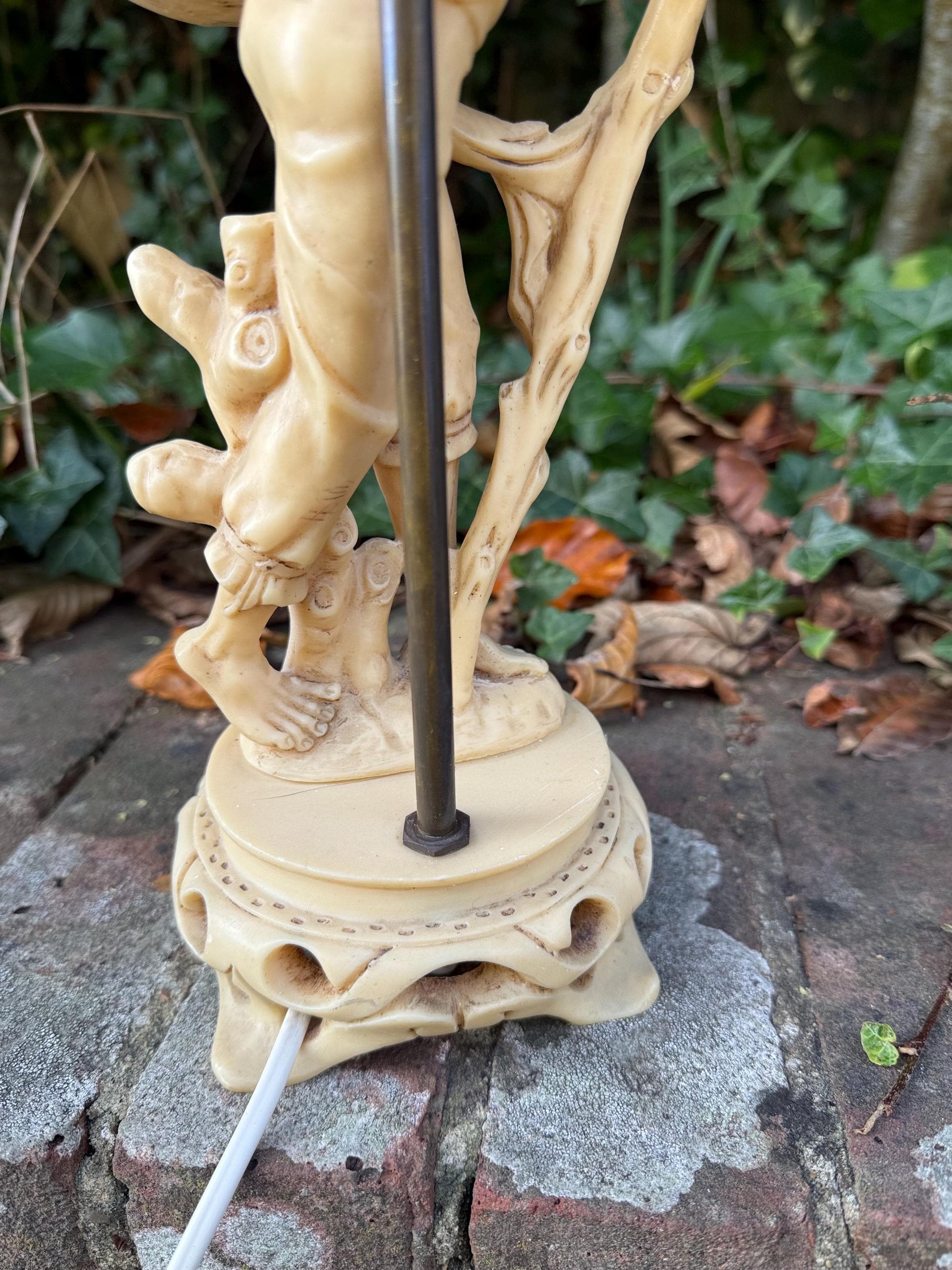 Vintage 1960s Oriental-Style, Oriental Man with baskets of produce, Resin Lamp with Fabric Shade - VGC, working retro lamp, original shade