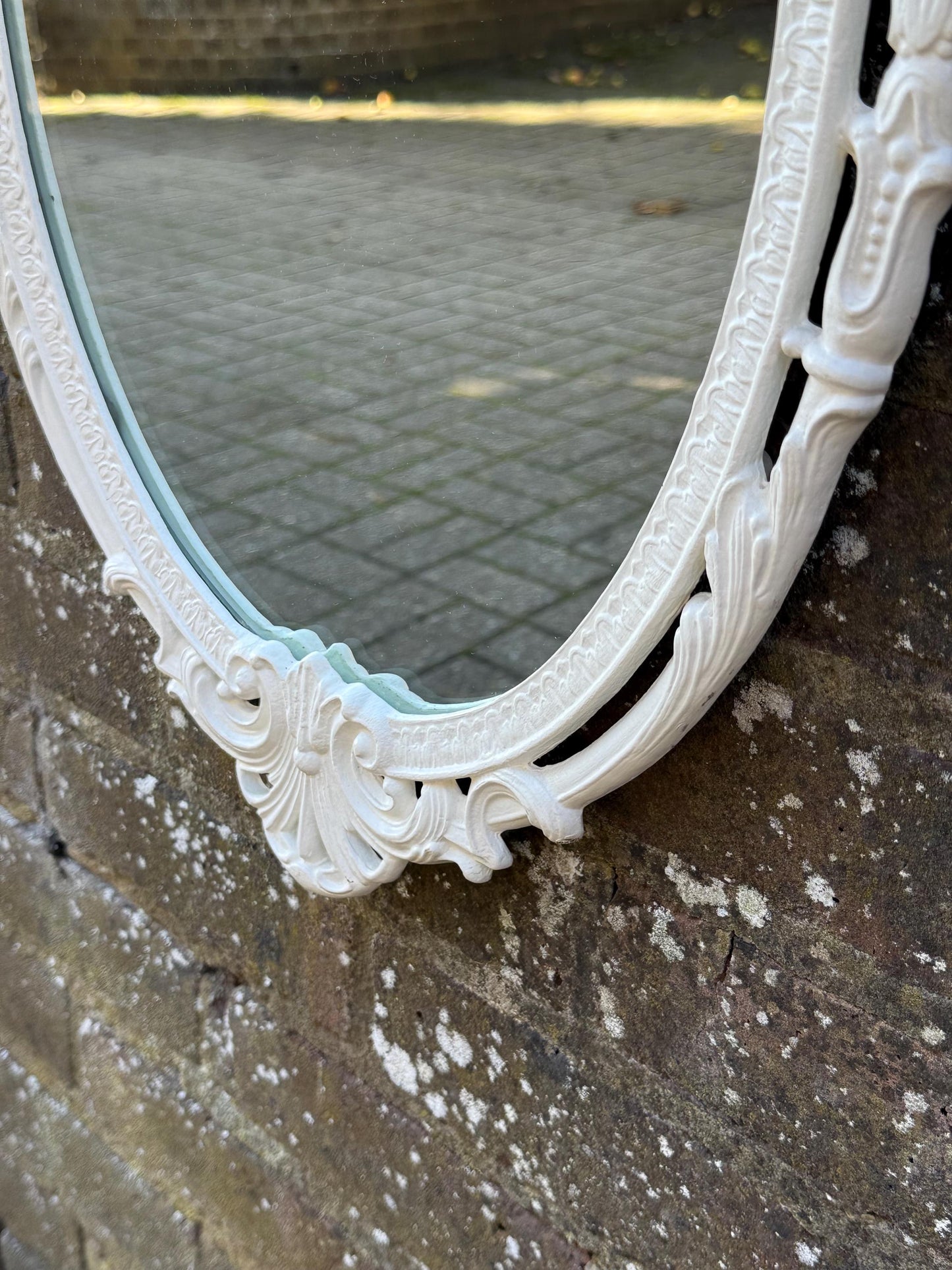 Vintage Cast Metal Rococo Mirror – White Ornate Wall Mirror with Lady Face Detail, Hollywood Regency Baroque Revival Decor, retro mirror