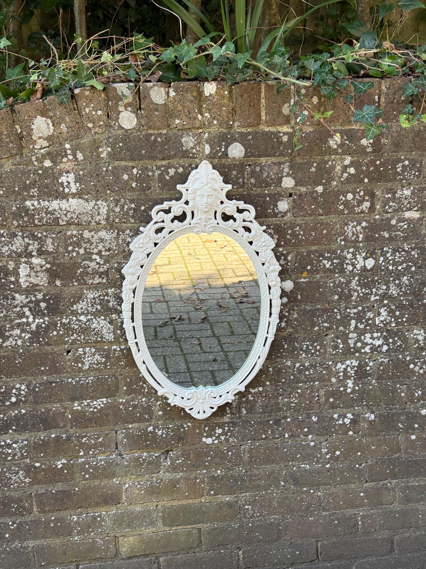 Vintage Cast Metal Rococo Mirror – White Ornate Wall Mirror with Lady Face Detail, Hollywood Regency Baroque Revival Decor, retro mirror