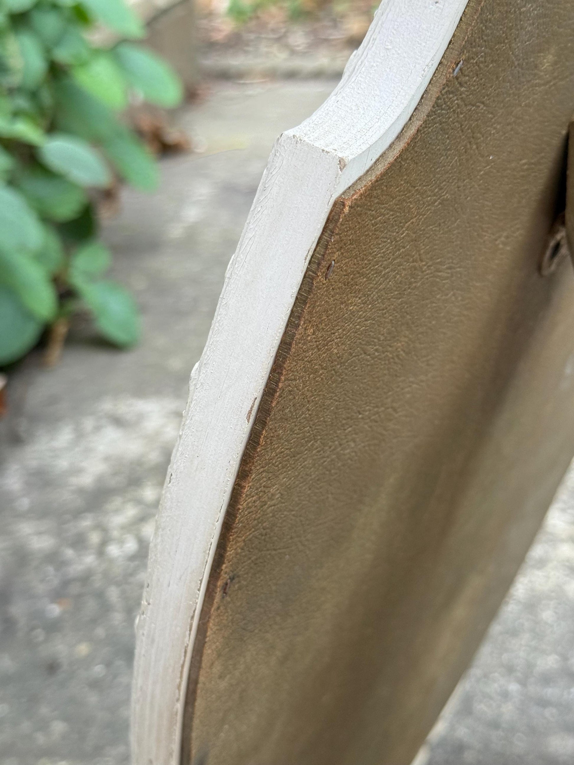 Vintage Ornate Rococo Style Dressing Table Mirror – 1960s Cream Painted Oval Vanity Mirror, ornate decorative Floral Detail, Baroque Decor