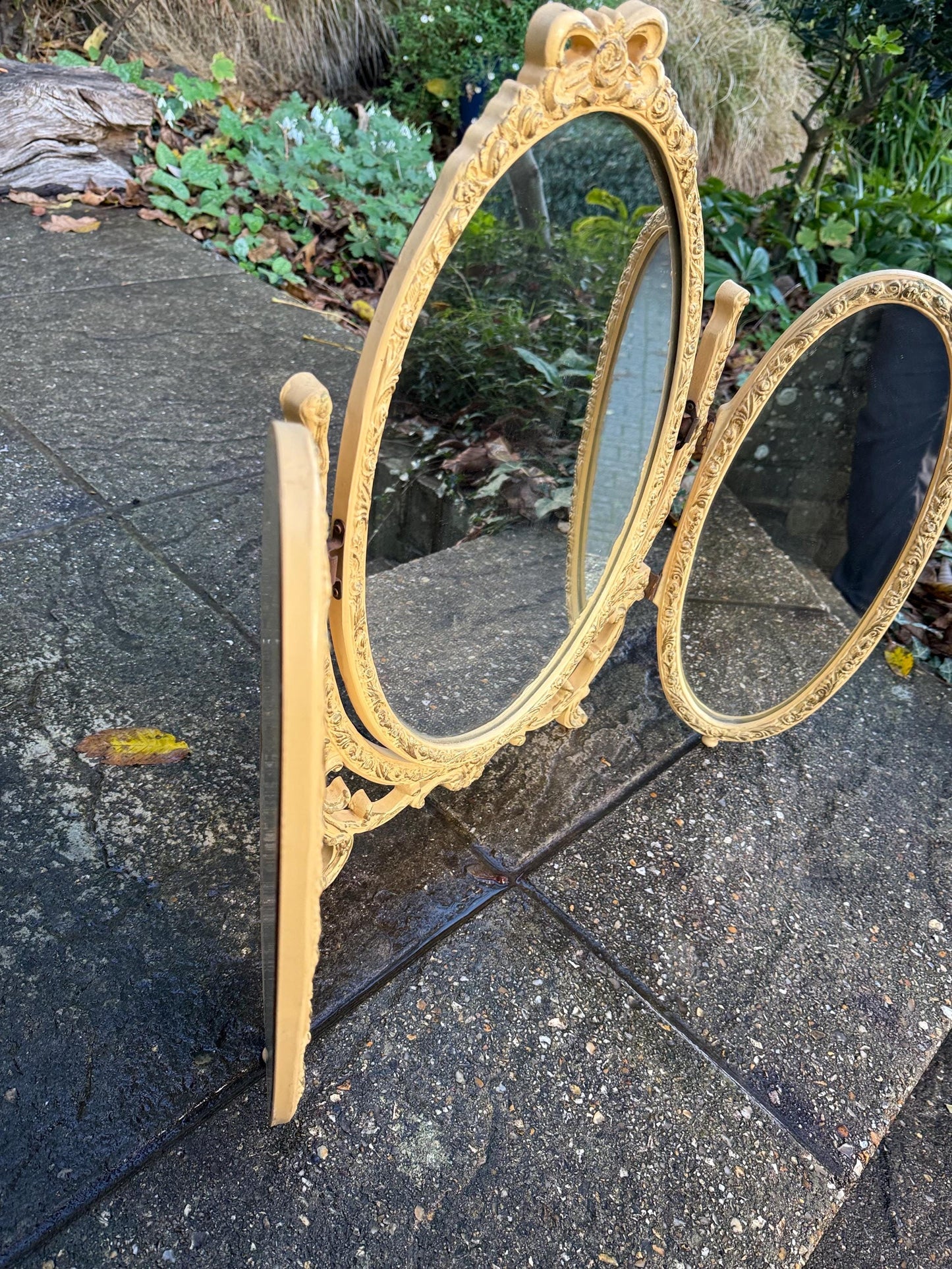 Vintage 1970s Rococo Triple Vanity Mirror, Ornate Dressing Table Mirror, French Style Swivel Oval Mirror Hollywood Regency Decor Retro decor