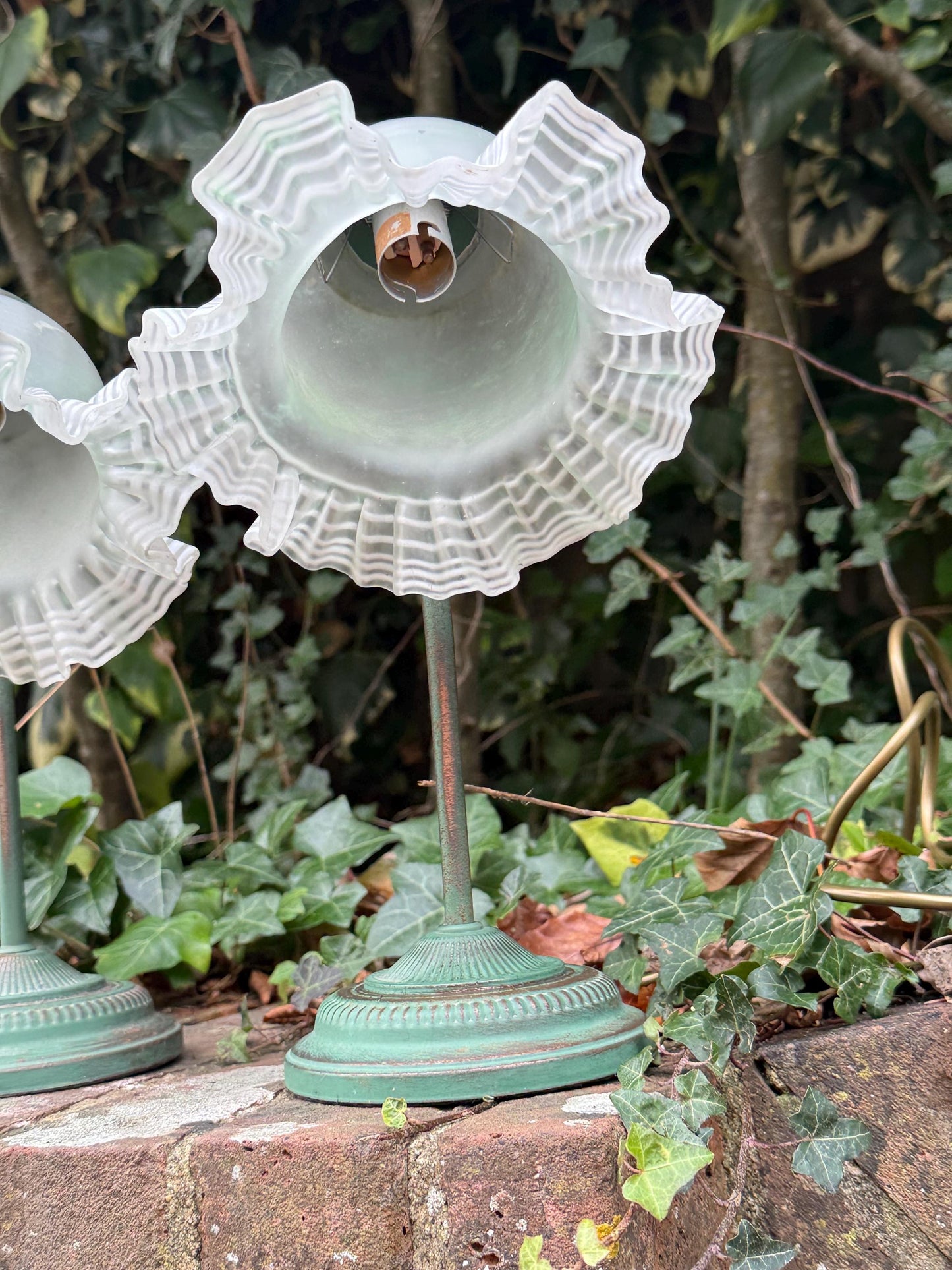 1980s Art Deco Revival Bedside Lights, Pair of Vintage BHS Ruffled Glass Table Lamps – Green Metal Base, Romantic Cottage Country Lighting