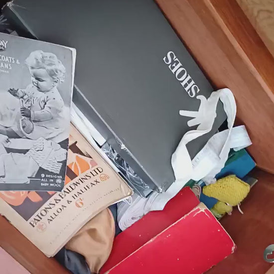 Superb Top Quality Sewing Workbox Needlework Solid Wood Cotton Reel Drawer Plus Contents