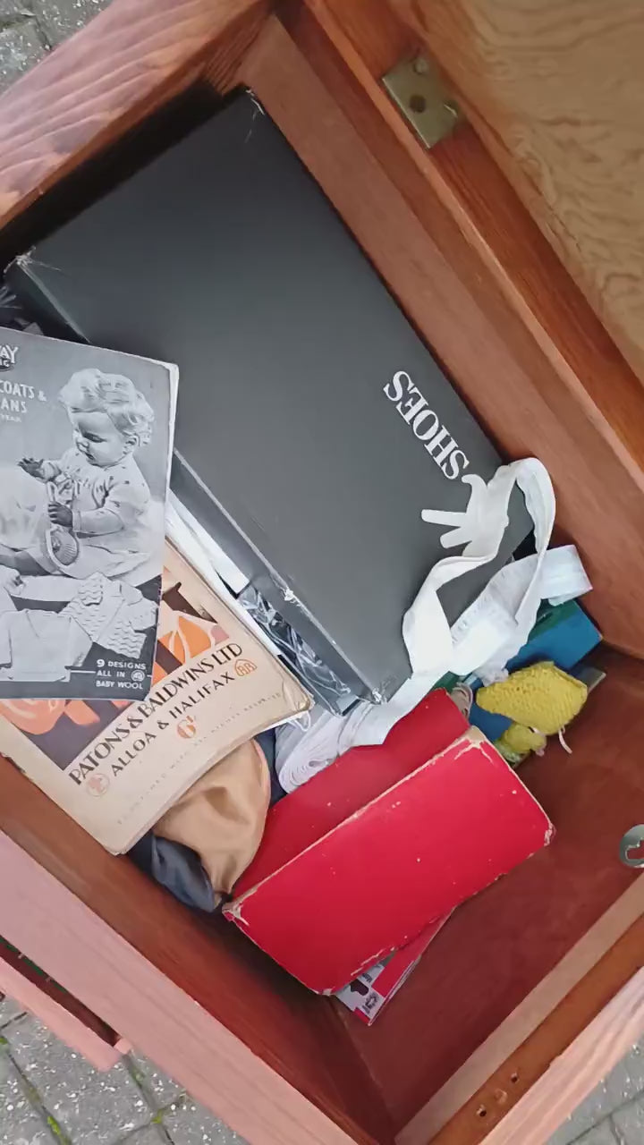 Superb Top Quality Sewing Workbox Needlework Solid Wood Cotton Reel Drawer Plus Contents