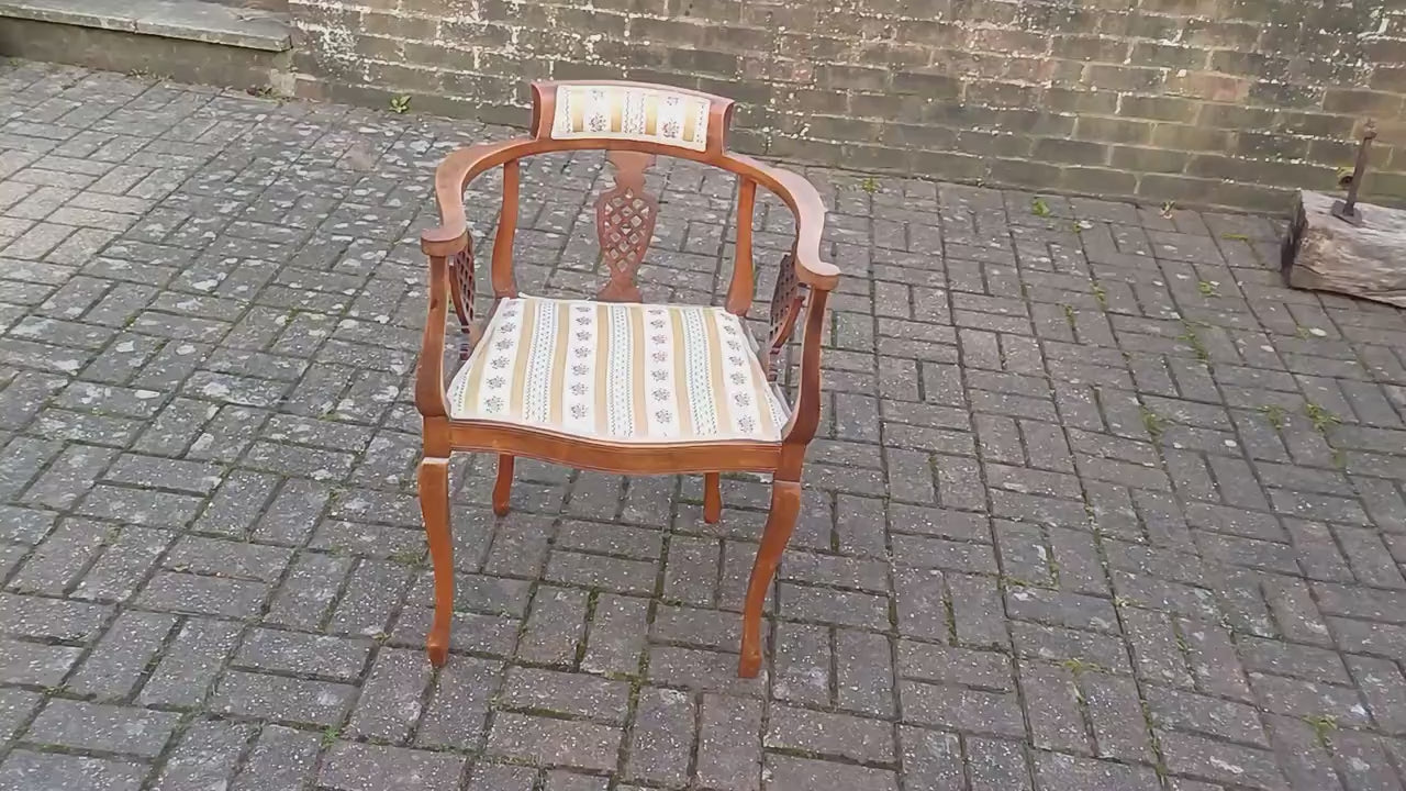 Vintage Ornate Mahogany Occasional Decorative Upholstered Chair.
