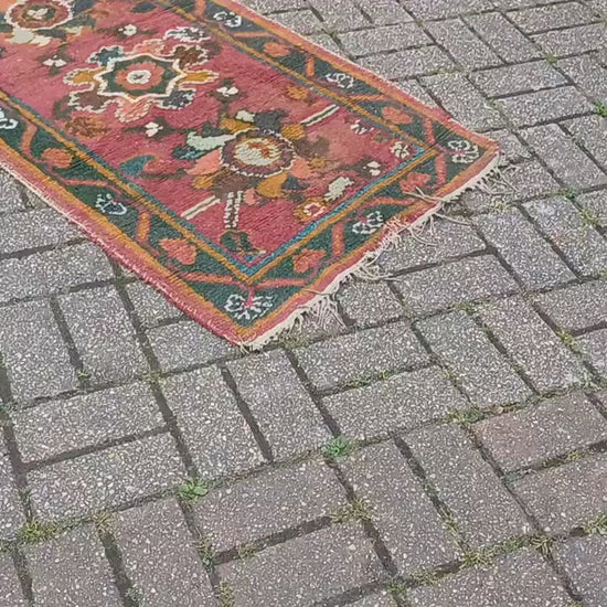 Charming Bohemian Age Worn Early 20th Century Vintage Rug Runner Beautiful Colours Shabby Chic 260 x 72 cm